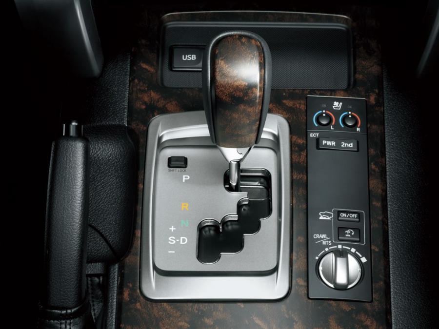  Toyota Land Cruiser 200 2012 года  (фото 21 из 48)